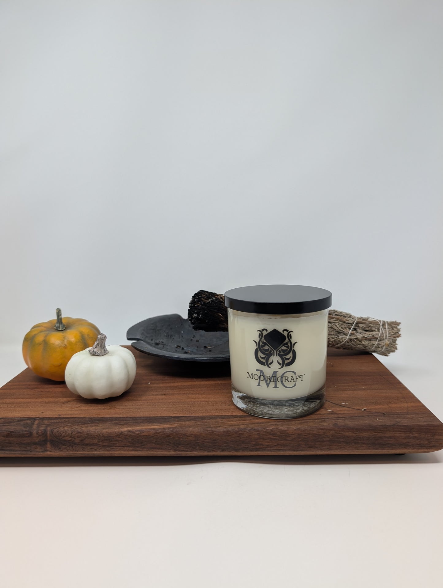 Hollow-Reed Oracle (Hand-poured Scented Candle)